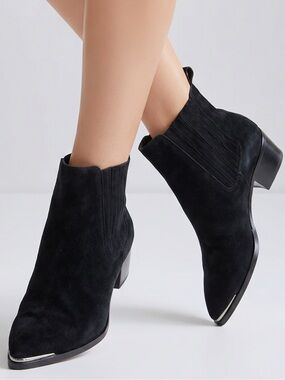 Marc Fisher MLYommi black suede leather booties ‎ pull on size 7